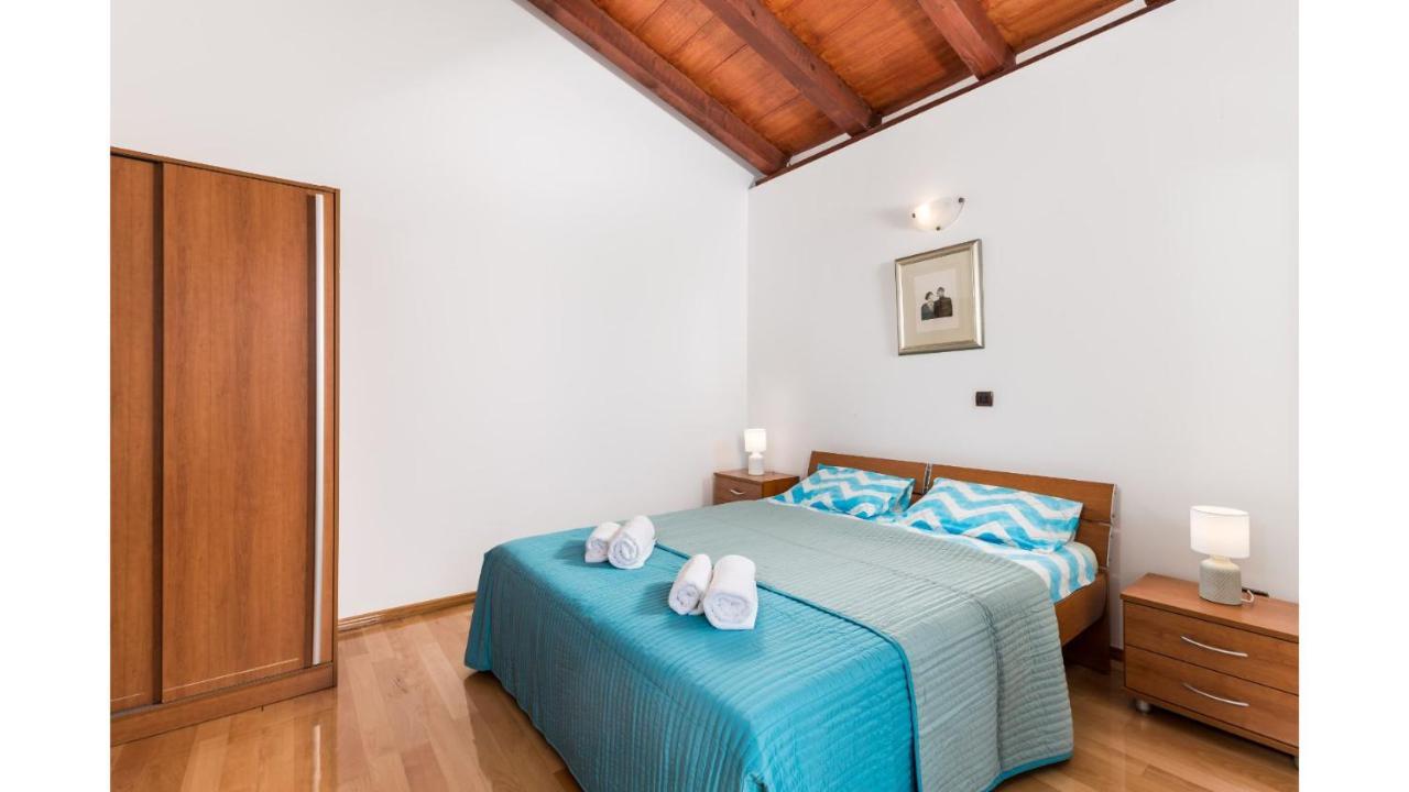 Holiday Home Bellavista Tar-Vabriga Exterior photo