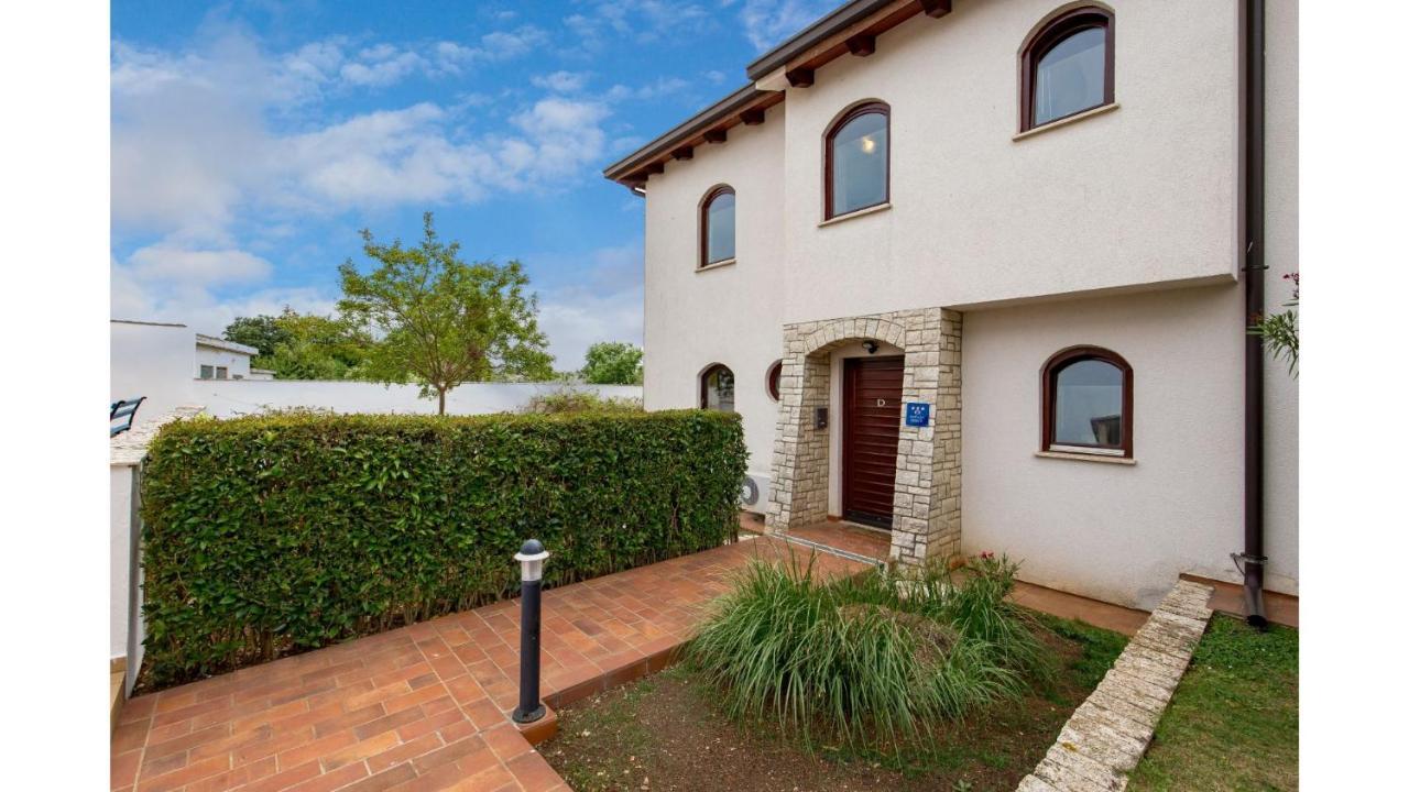 Holiday Home Bellavista Tar-Vabriga Exterior photo