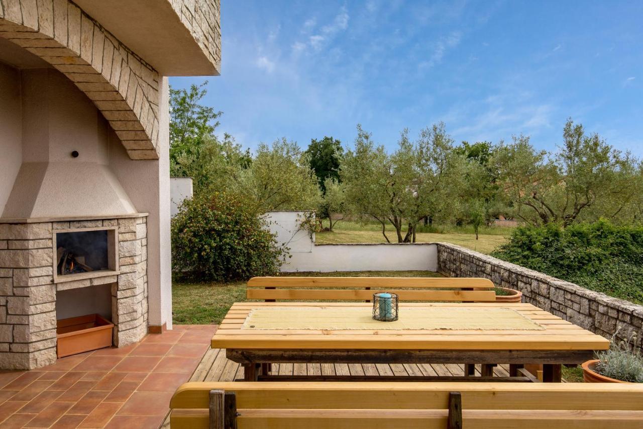 Holiday Home Bellavista Tar-Vabriga Exterior photo