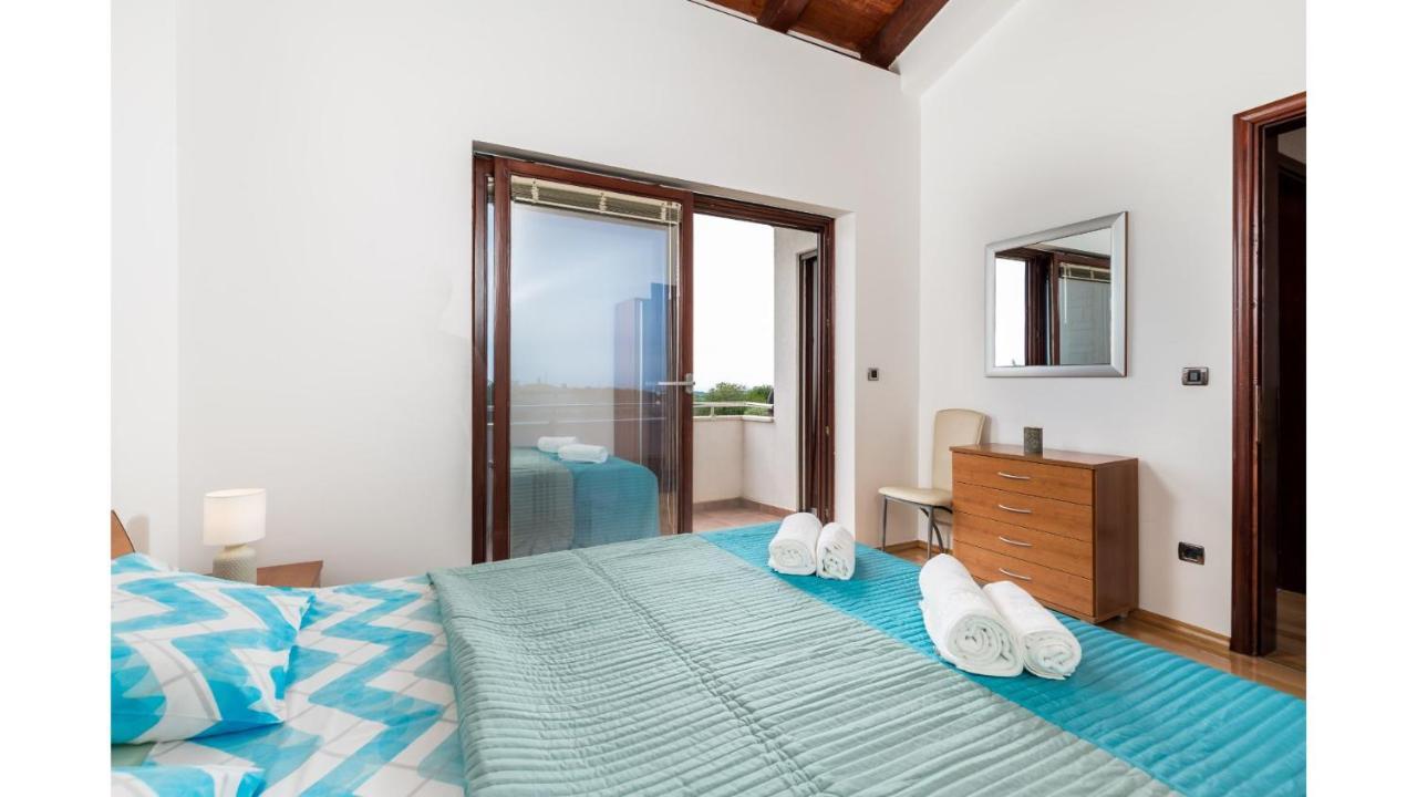 Holiday Home Bellavista Tar-Vabriga Exterior photo
